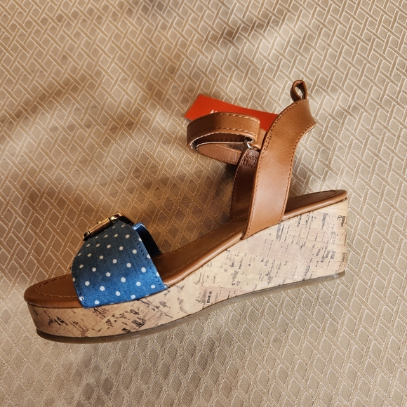 5/$20 NWT Joe Fresh beige blue white polka dot wedge heel sandal shoes girls 3 - Picture 6 of 13